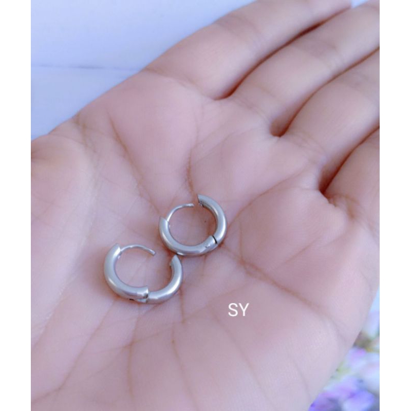 Anting gipsy titanium