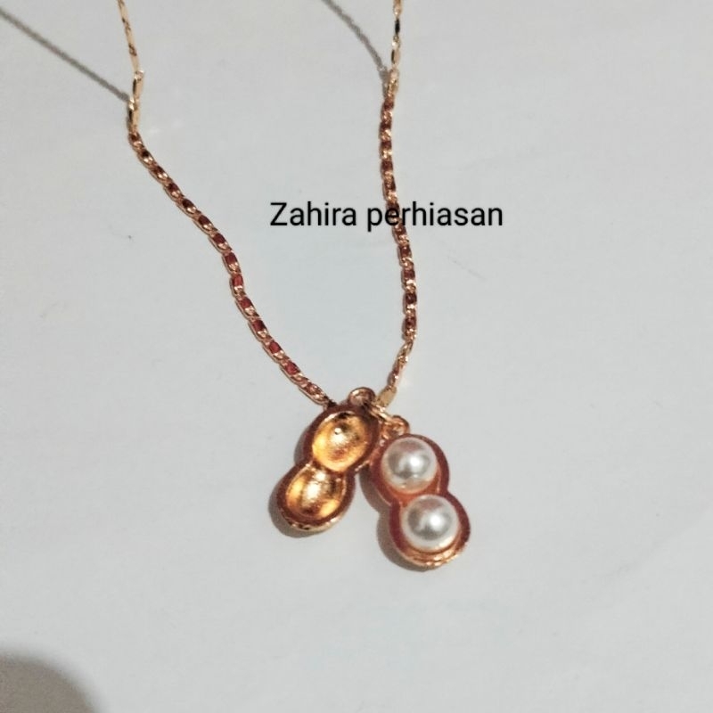 kalung wanita rantai tempe titanium liontin kacang mutiara terbaru 8@