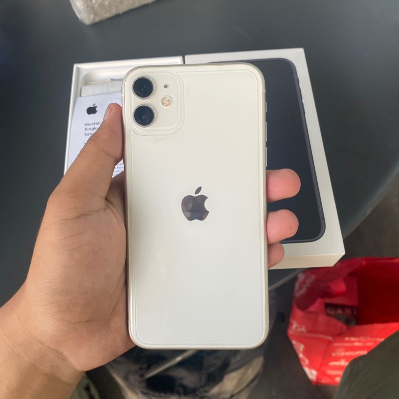 Iphone 11 64GB White Inter Second