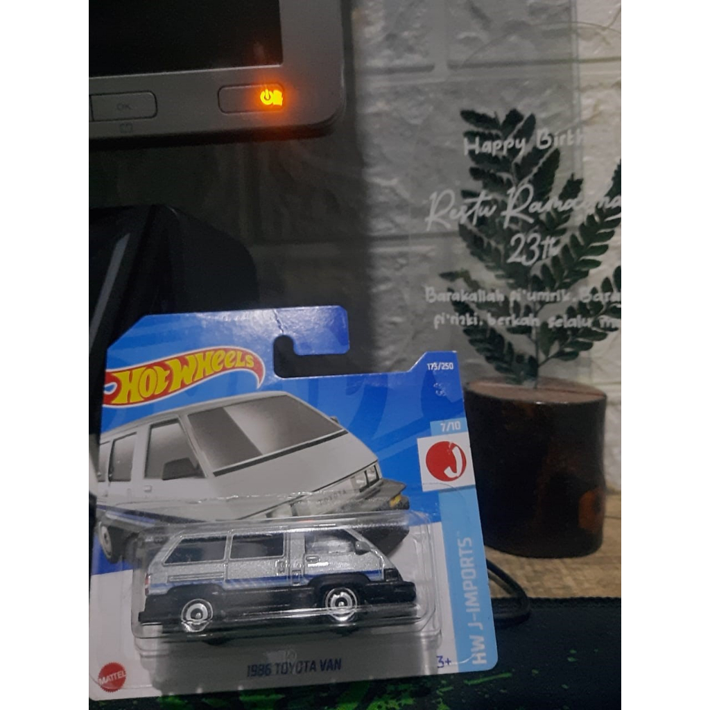Hot Wheels 1986 TOYOTA VAN