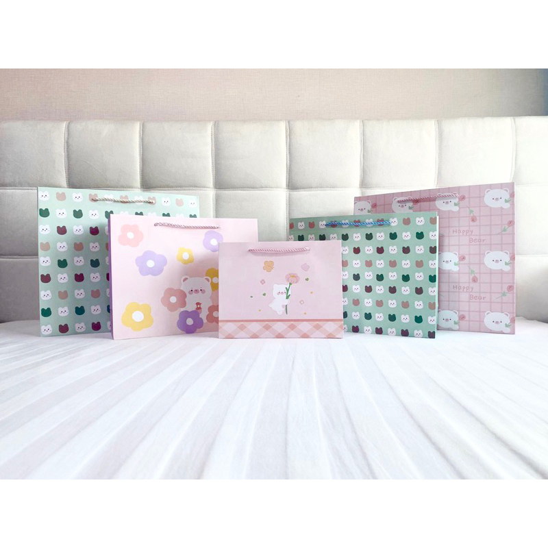 

Paper Bag motif Happy Bear / Tas Kertas / Tas Kado / Tas Souvenir