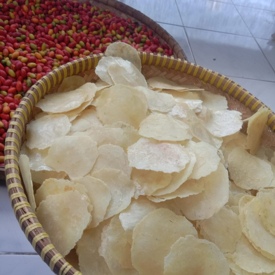 

Emping Melinjo Emping Asli Melinjo 500g Kerupuk Emping Mentah