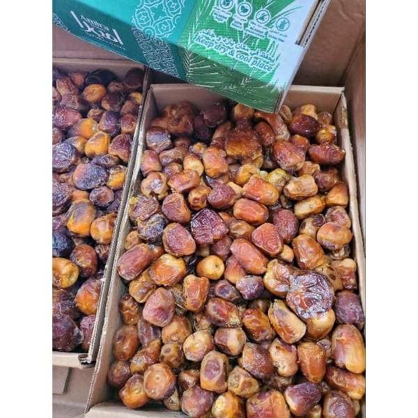 

Kurma Amira Curah 500g