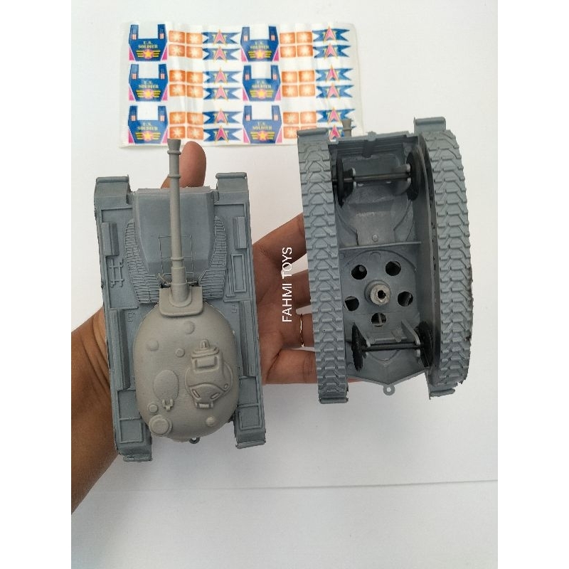 6 pcs US TANK ABU stiker  mainan tank baja