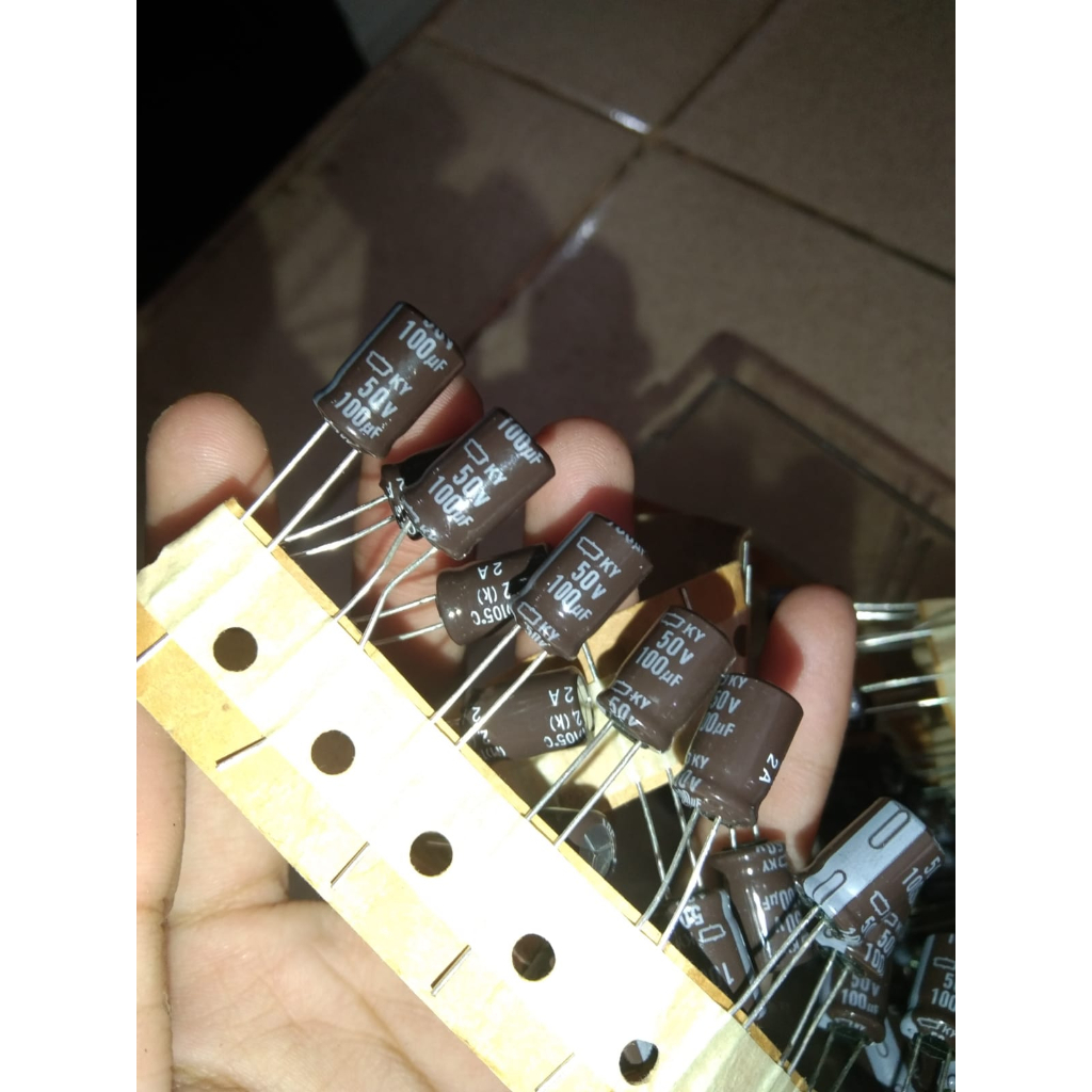 elko 100uf 50v elco 100uf 50v