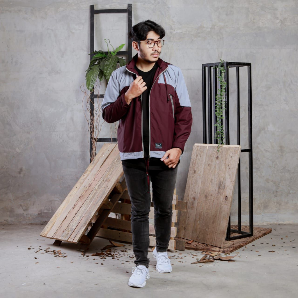 Justrue Jaket Gunung Pria Waterproof Jacket Adventure Marun