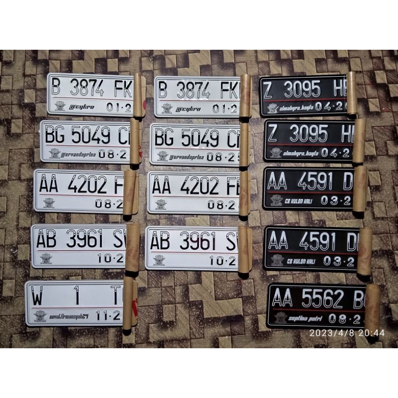 Plat Nomor Mika baut tanam