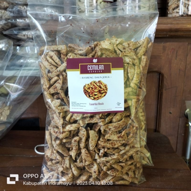 

stik Baso Goreng | basreng pedas daun jeruk