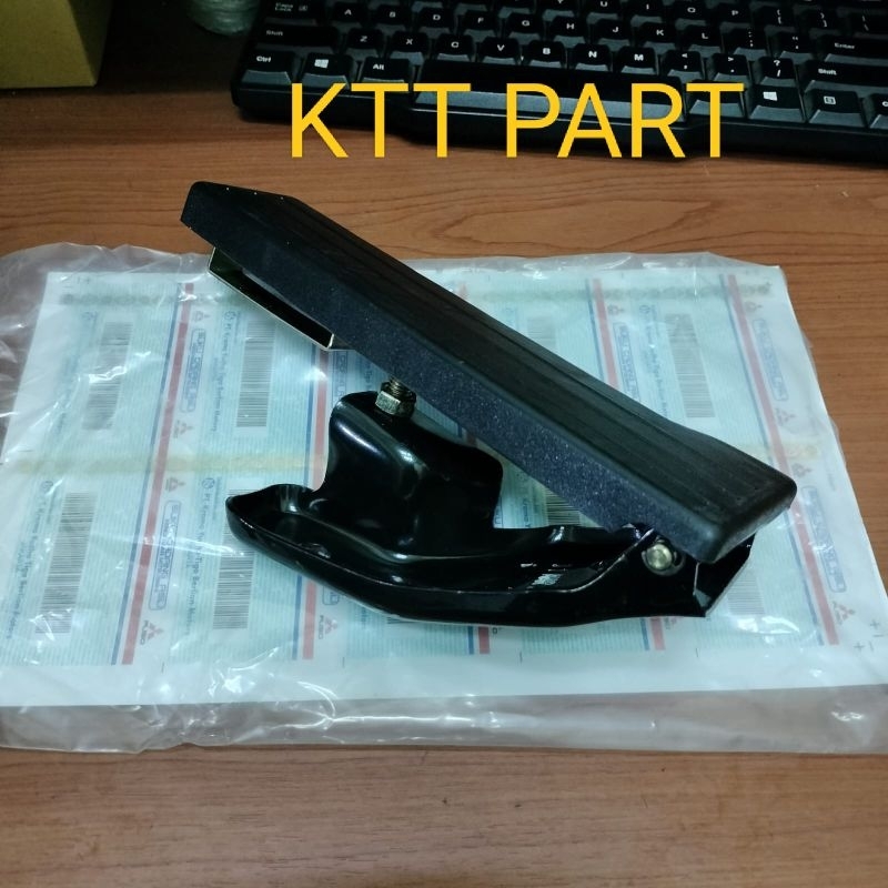 PEDAL GAS ASSY MITSUBISHI PS-135 1SET PS-135 KTB