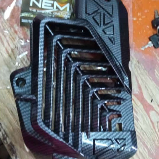 Cover Tutup Radiator Mesiin Aksesoris Variasi Sparepart Honda New PCX 160 2021 Carbon Nemo
