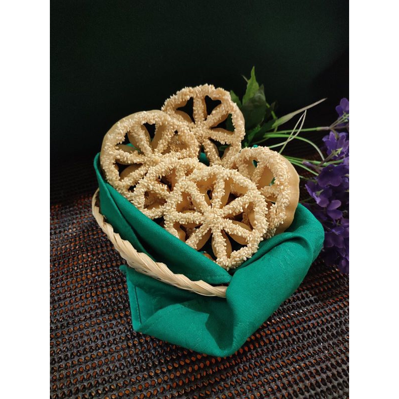 

kembangoyangKueCemilanAntariMataarip