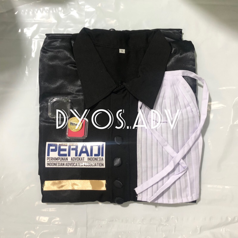 Toga Advokat toga pengacara dan jaksa bahan Jet Black gratis pin stiker peradi
