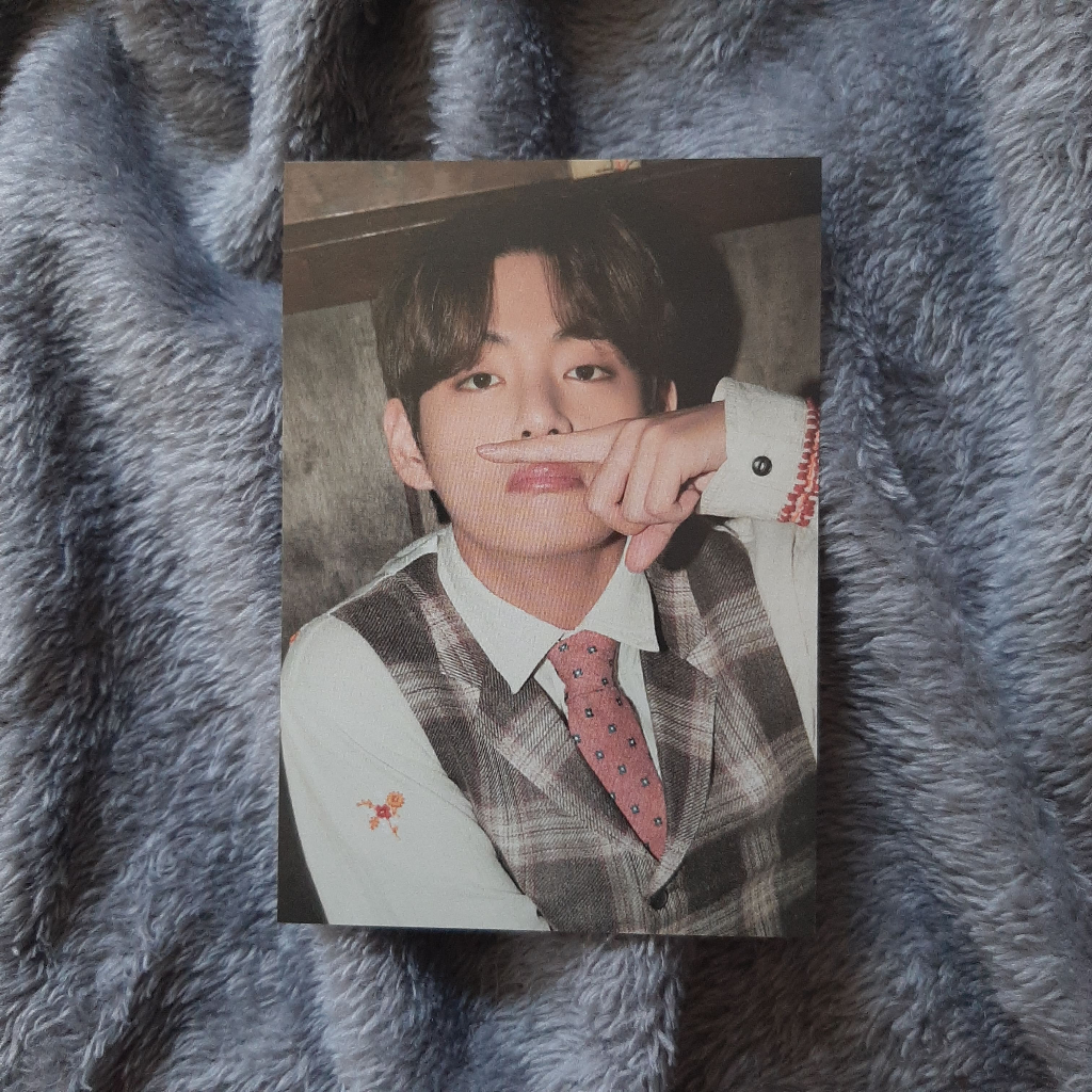PC TAEHYUNG BTS CARDIGAN HOLIDAY COLLECTION LITTLE WISHES
