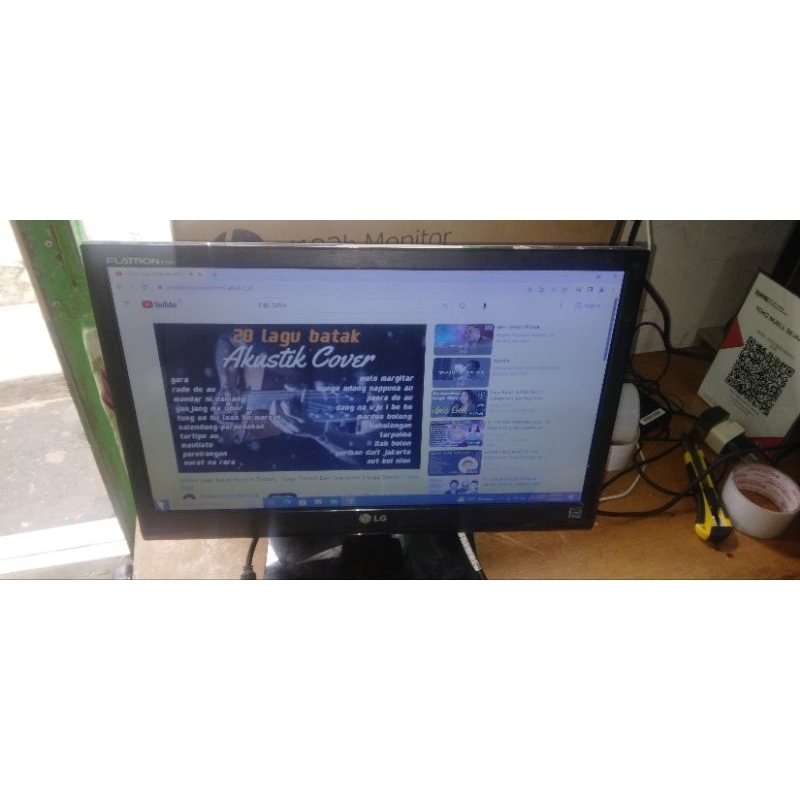 jual monitor 19 inc merek LG kondisi normal