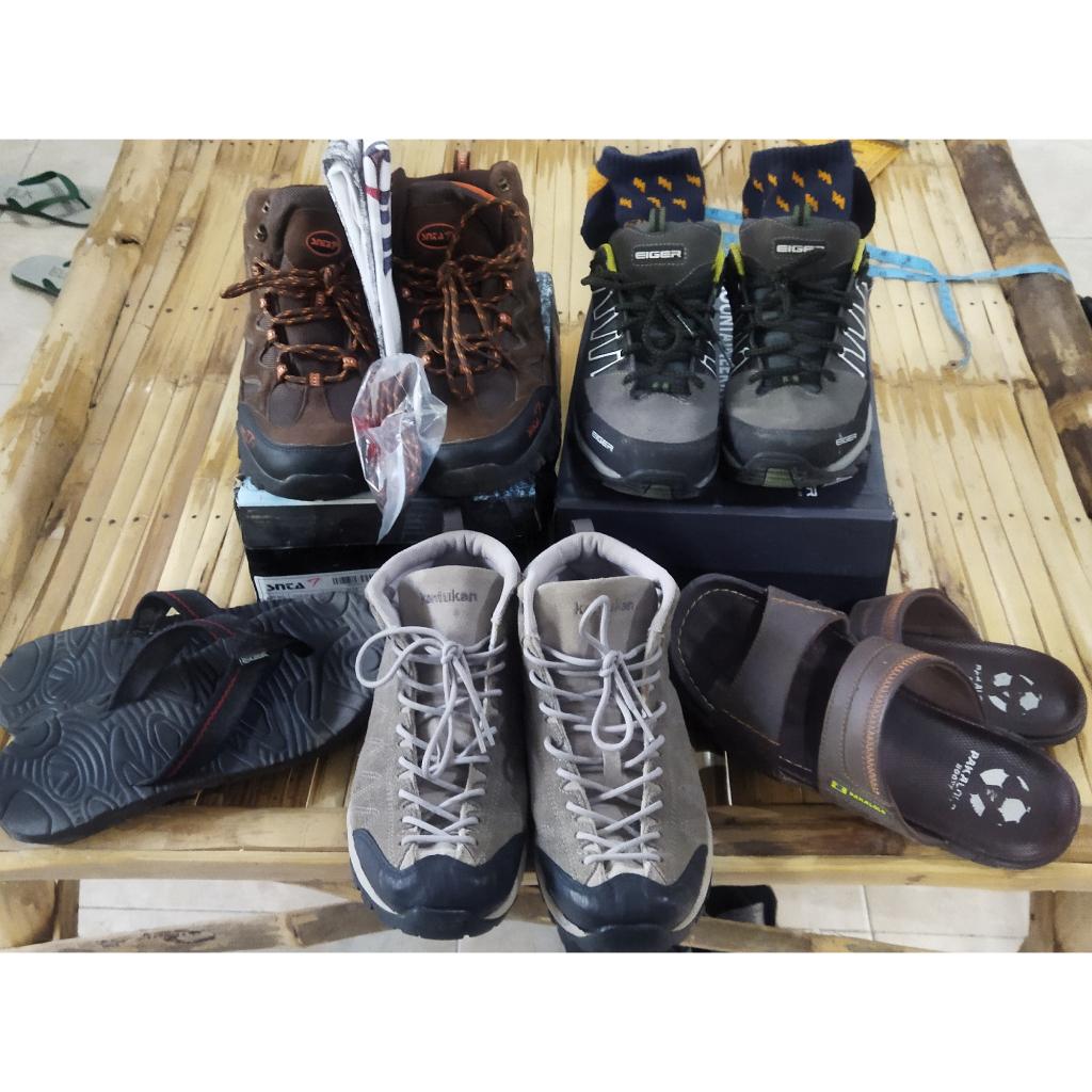 Sepatu Gunung / Sepatu Hiking Outdoor Shoes / Sepatu Trekking (SECOND)