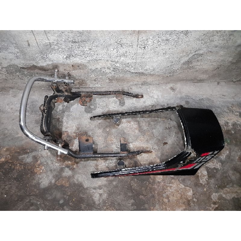 begel behel bawah rangka belakang set bracket breket cover body belakang yamaha rx spesial rxs rx 11