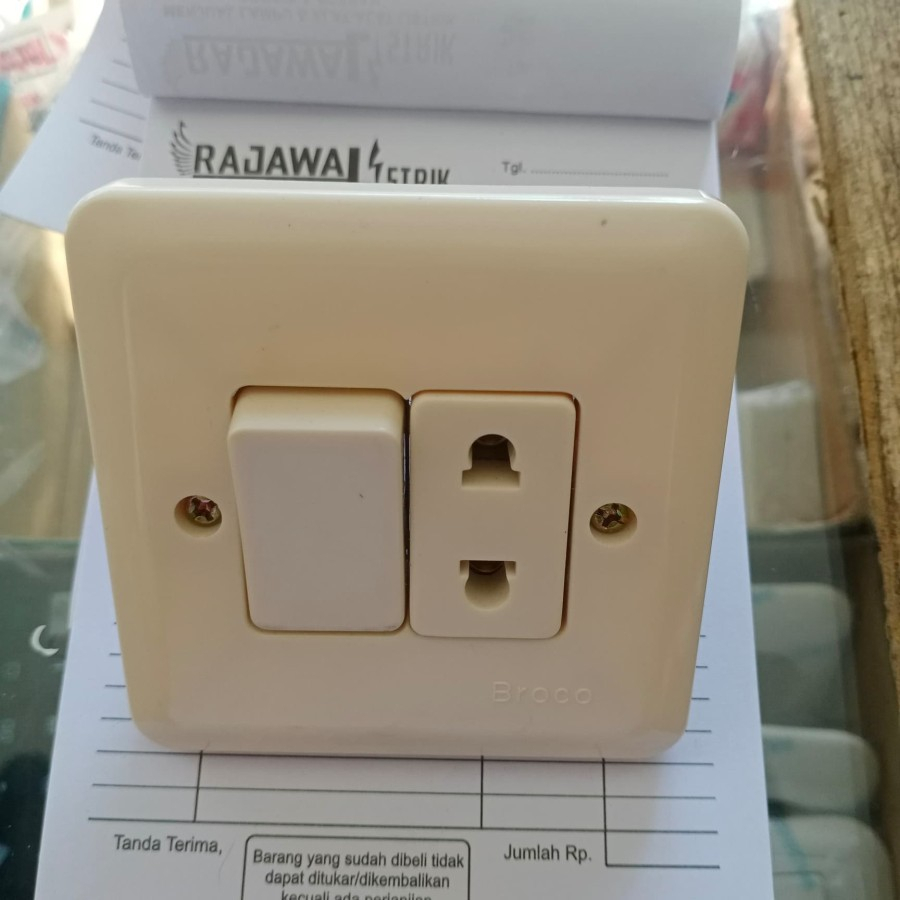 Saklar lampu + stop kontak tanam broco new gee / ib stop engkel broco
