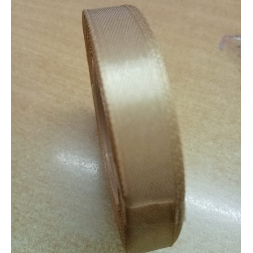 

Pita Satin Coklat Muda Ukuran 1/2 inch/1,27cm per roll pita bucket bunga pita kado