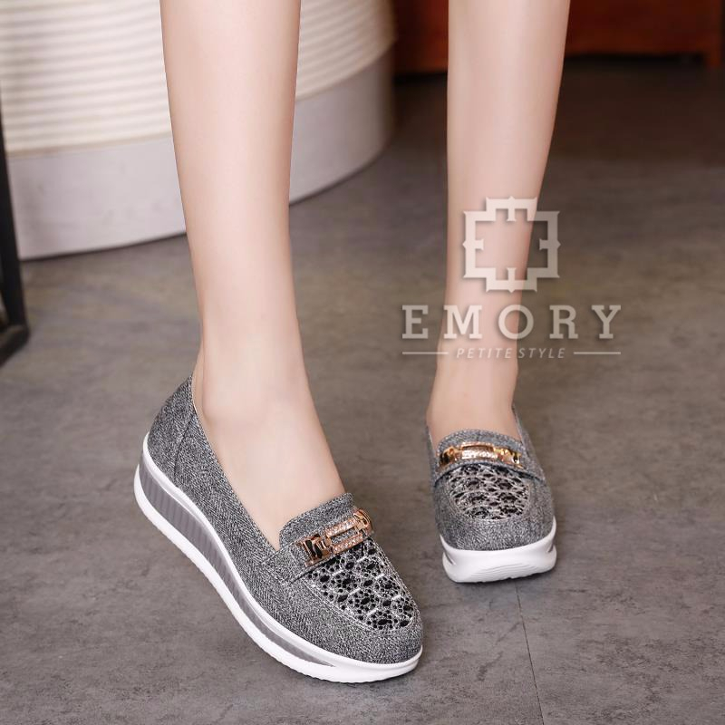 SB Velove Sepatu Wedges Wanita 17EMO179