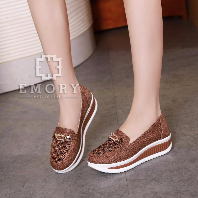 SB Velove Sepatu Wedges Wanita 17EMO179