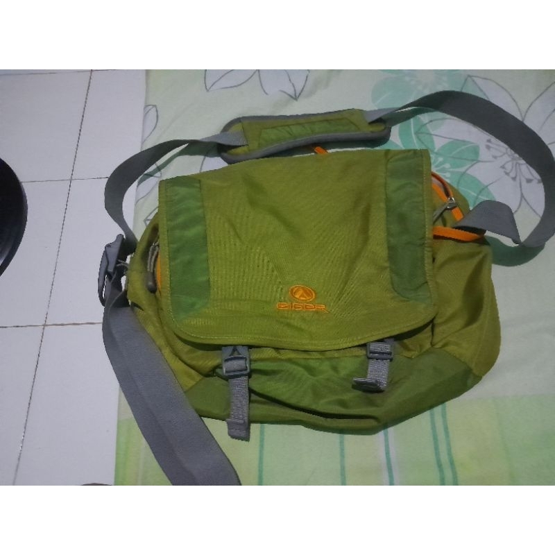 TAS SELEMPANG EIGER SECOND