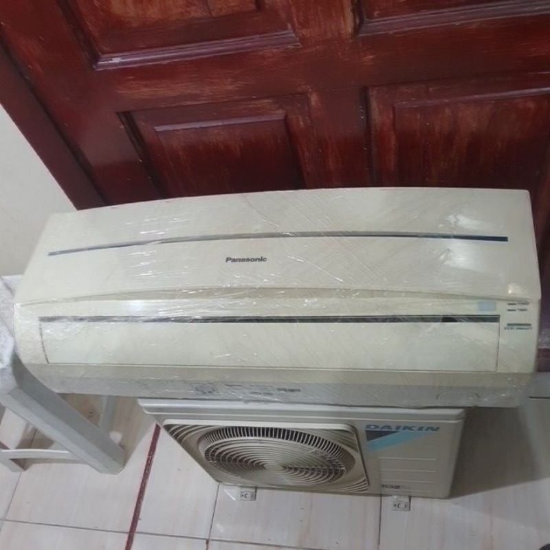 Second Ac 1/2PK Indoor Panasonic outdoor Daikin (Dingin Nyos)