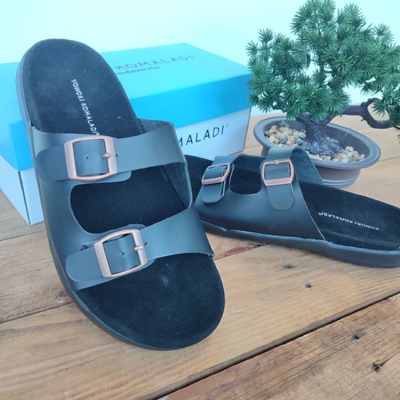 Sandal pria casual Yongki Komaladi kekinian//sendal slop pria distro