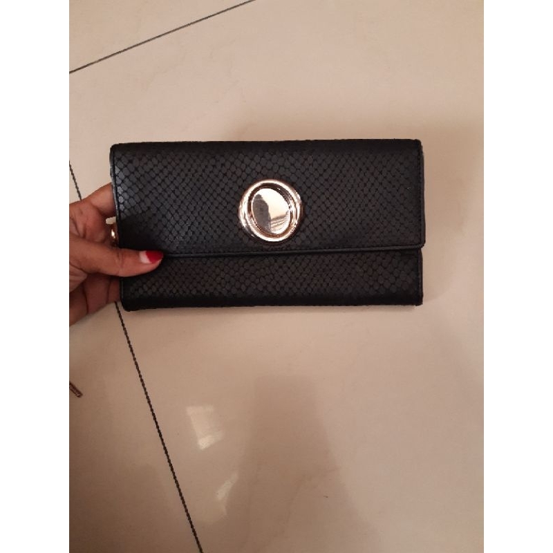 like new long wallet brand oroton
