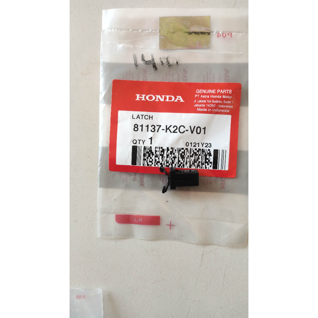 pengunci latch laci vario 125 2023 vario 160 ori