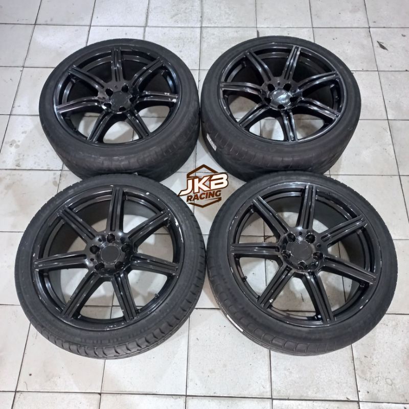 REP AMG ROSTOCK RING 19X8.5/9.5 HOLE 5X112 + BAN 235/245-40 R19 SECOND