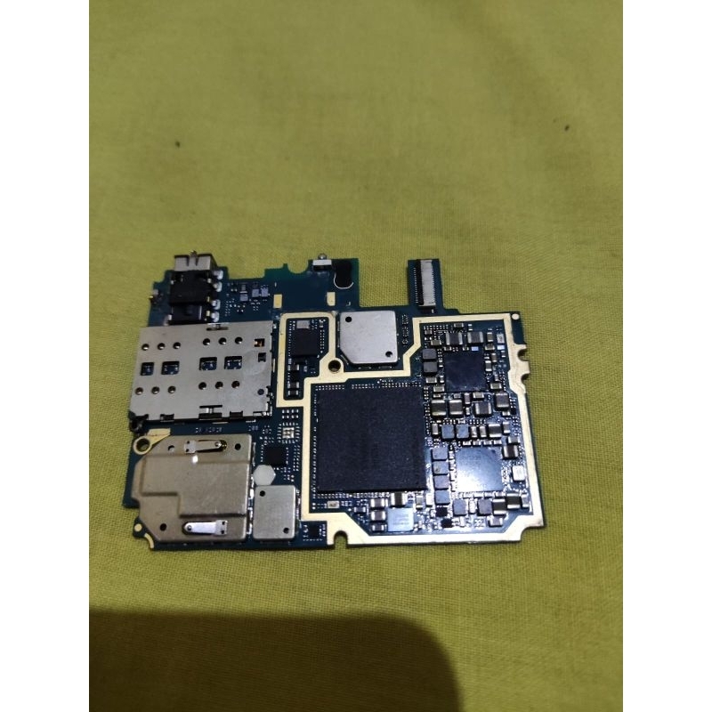 Mesin MI 5 3/32gb minus jaringan