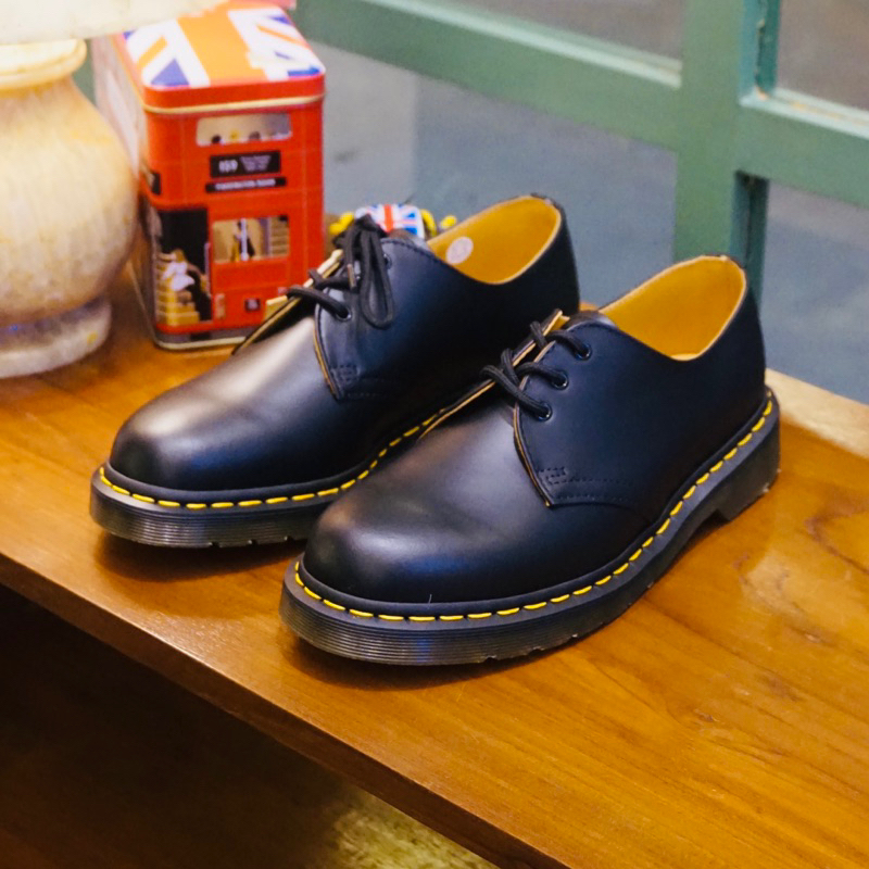 DR. MARTENS 1461 BLACK SMOOTH UNISEX ORIGINAL BNIB