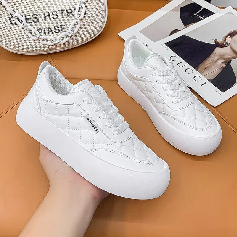 GROSIRTAS &quot;FREE BOX&quot; LV0265 Sepatu Sneakers SUHO Sepatu  Wanita Import Korean Fashion Sepatu Wanita Import Korea Sepatu Wanita Hitam Sneakers Wanita Import