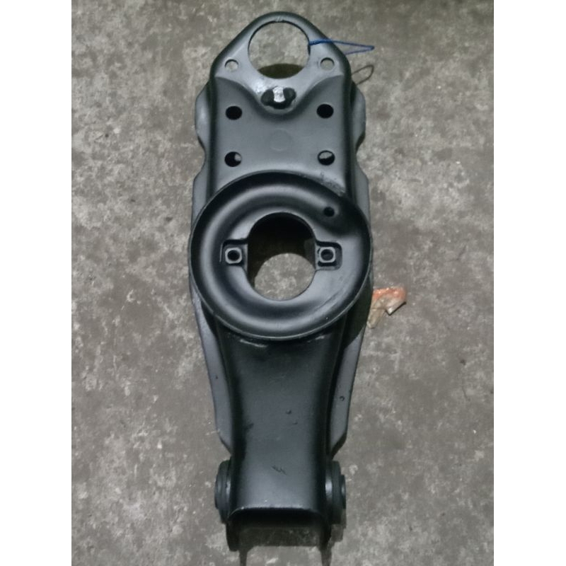 Lower Arm Bawah Mitsubishi L300 Bensin Original