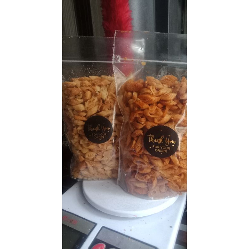 

Cemilan keripik LUKER (Lumpia kering) 200gr