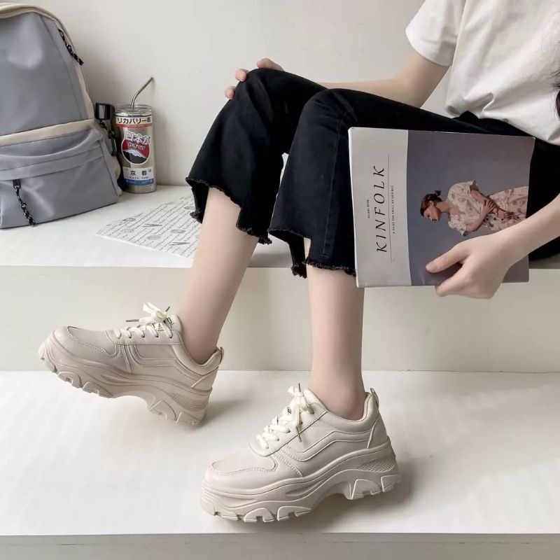 SEPATU SNEAKERS WANITA KOREA TAEYONG TERLARIS FNPS01