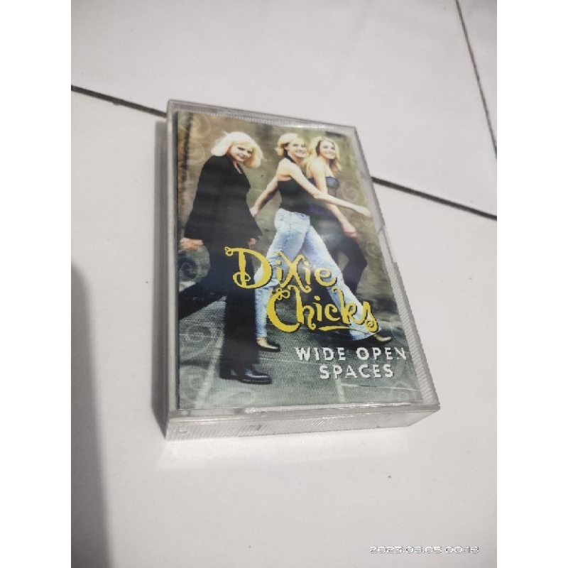 kaset pita dixie chicks / wide open spaces