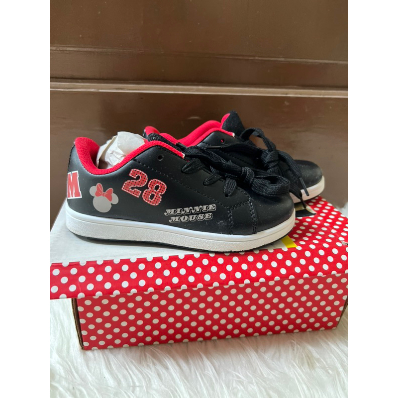 Separu anak disney Planet Sport