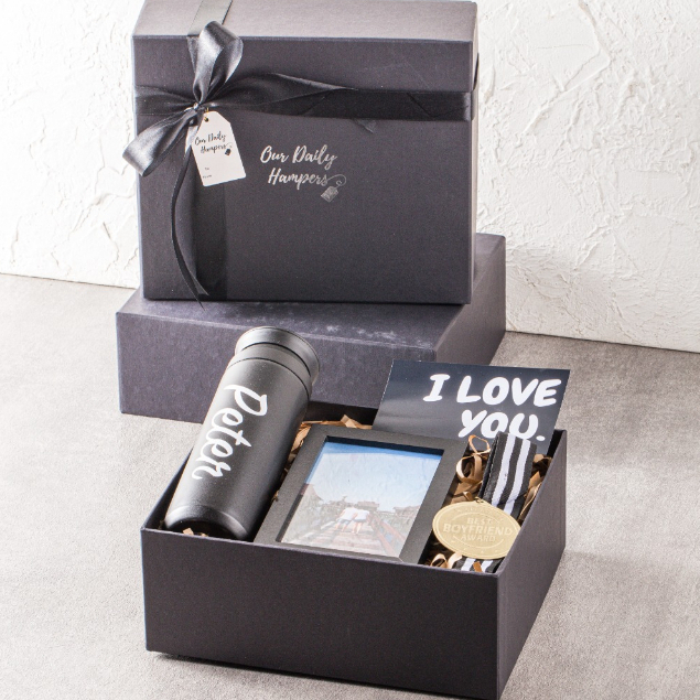 

Valentine Hampers Cowok / Kado pacar pasangan / Valentine Gift /Hadiah/kado pacar/hampers couple