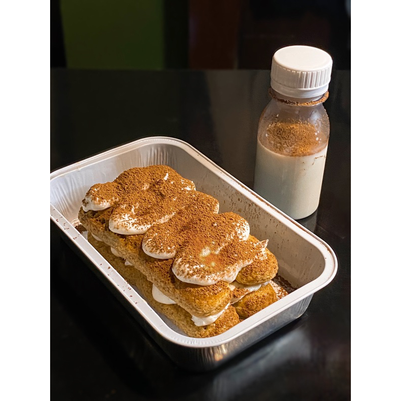

Poured Tiramisu Original Tres Leches (BACA DESKRIPSI)