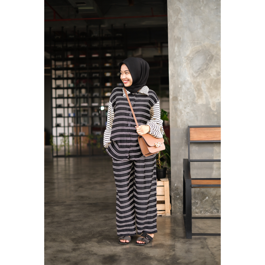 Hprojects - Chromatic One Set Plisket