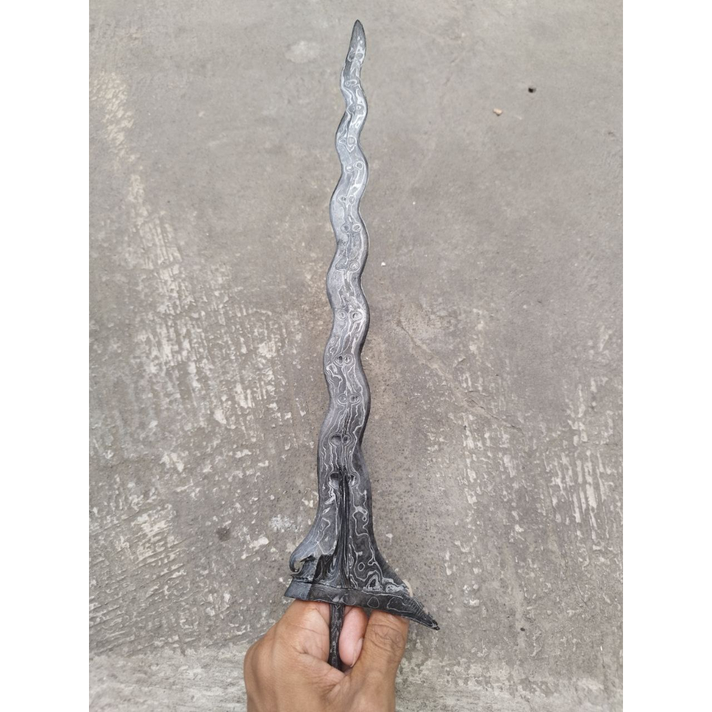 Keris Kamardikan Sengkelat Istimewa pamor Bonang Rinenteng