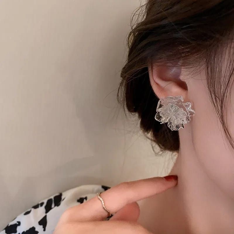 Anting Klip Telinga Bunga Bening/Anting Jepit