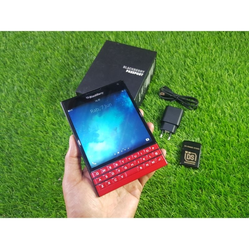 BLACKBERRY PASSPORT Q30 RED MAROON (PART 23)