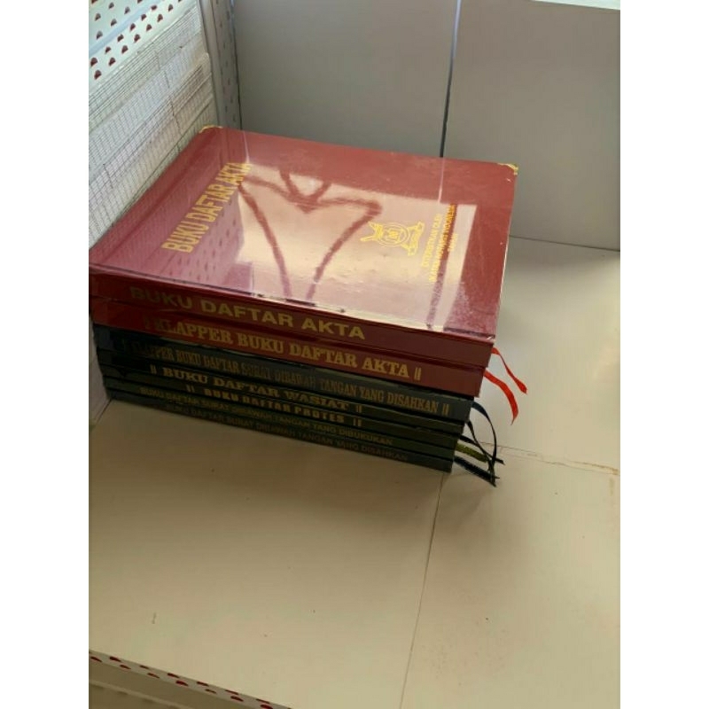 

Buku Protokol Notaris dan buku wajib