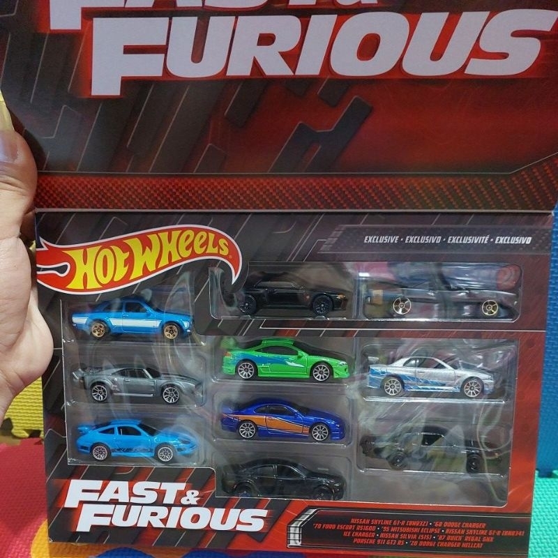 hot wheels fast&amp;furious isi 10 dan hot wheels isi 6 original.