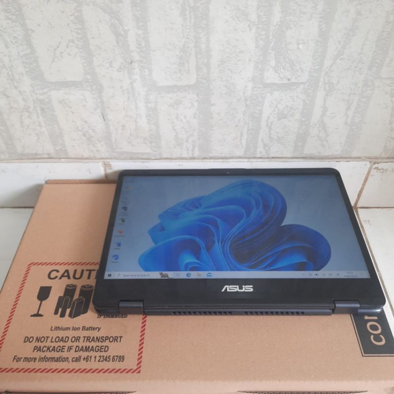 Laptop Asus TP401UF Core i7-8550U Gen 8Th Nvidia Geforce MX 130 Ram 8/ SSD 128Gb+ SSD 128Gb Layar Degree Flip 360° (Touchscreen), Bisa Jadi Tab, Lengkap, Black Silver