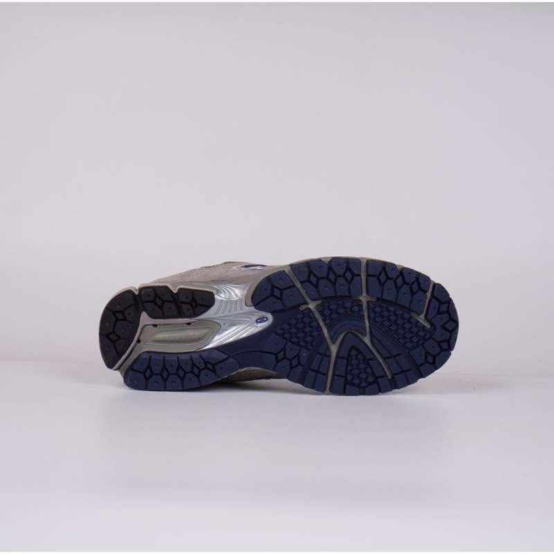 Sepatu New Balance 2002r Light Grey