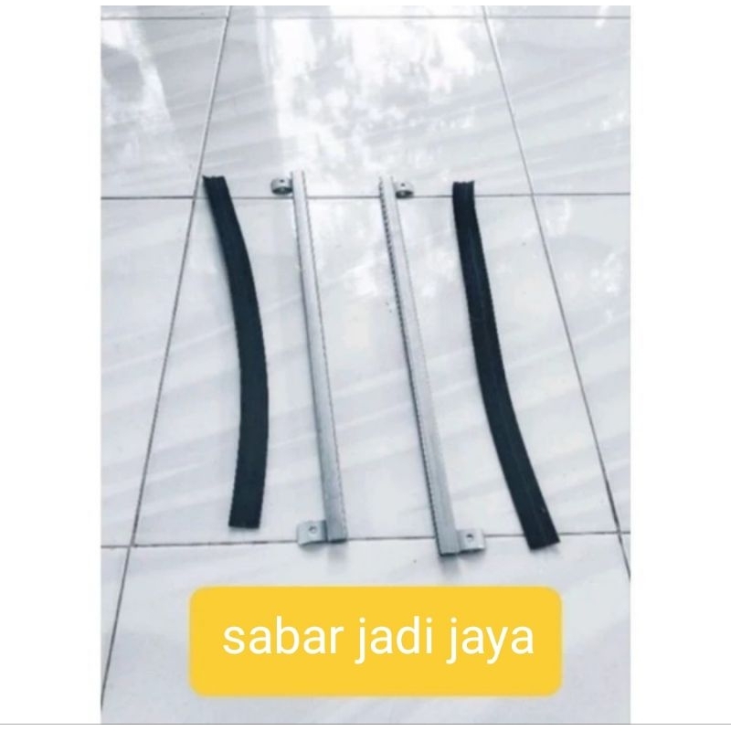 plat dudukan kaca pintu depan kijang super epasang plus karet