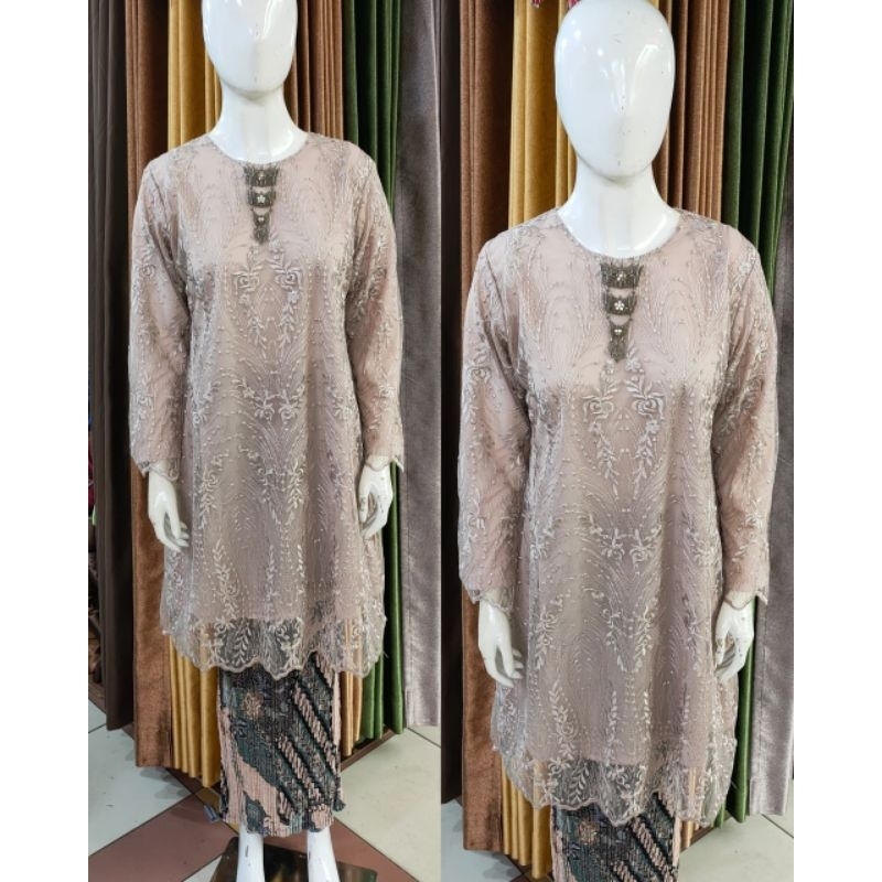 KEBAYA TUNIK TILE MODERN TERBARU 2023 MEWAH / KEBAYA TUNIK BRUKAT MODERN / KEBAYA TUNIK / KEBAYA TUNIK JUMBO / KEBAYA TUNIK COUPLE / STELAN KEBAYA TUNIK TILE / KEBAYA TUNIK PESTA / KEBAYA TUNIK LENGAN PANJANG / KEBAYA TUNIK KONDANGAN / STELAN KEBAYA TUNIK